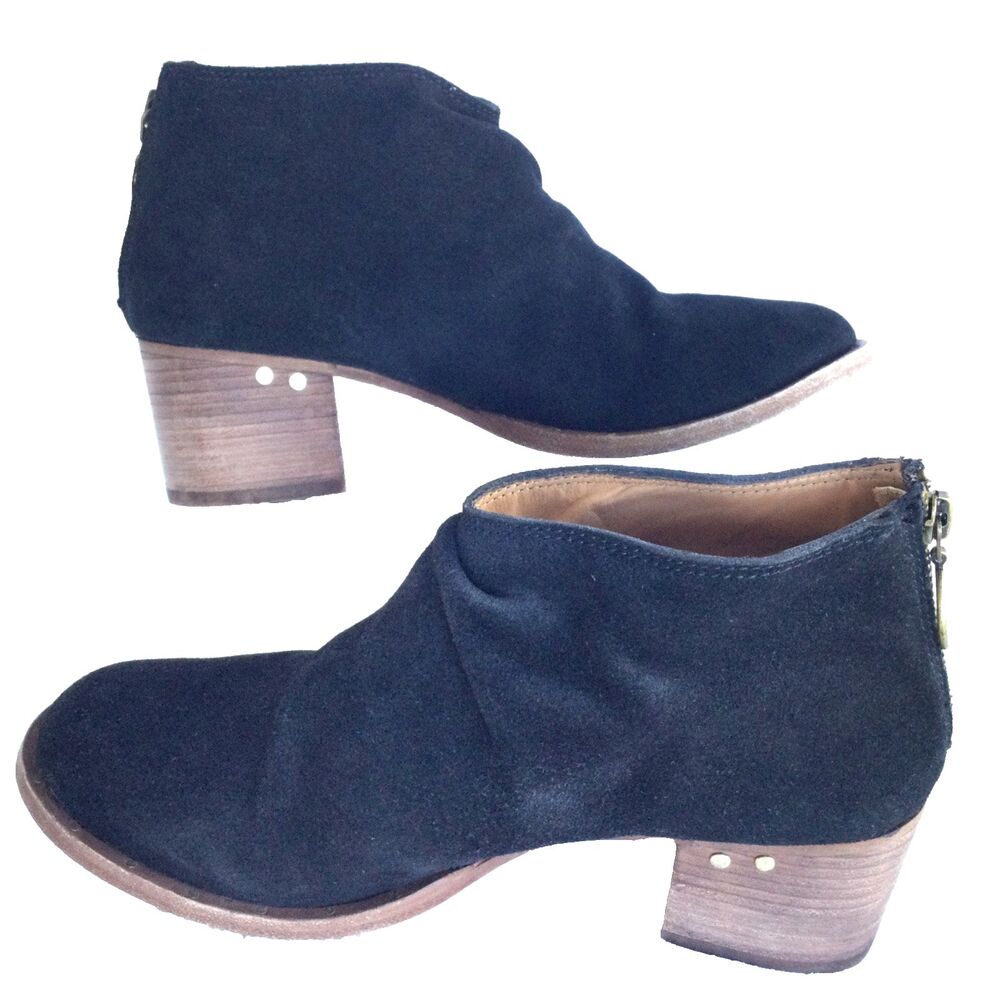 Beek Eaglet Womens 8 Black Suede Pull On Back Zip Casual Ankle Bootie Shoes